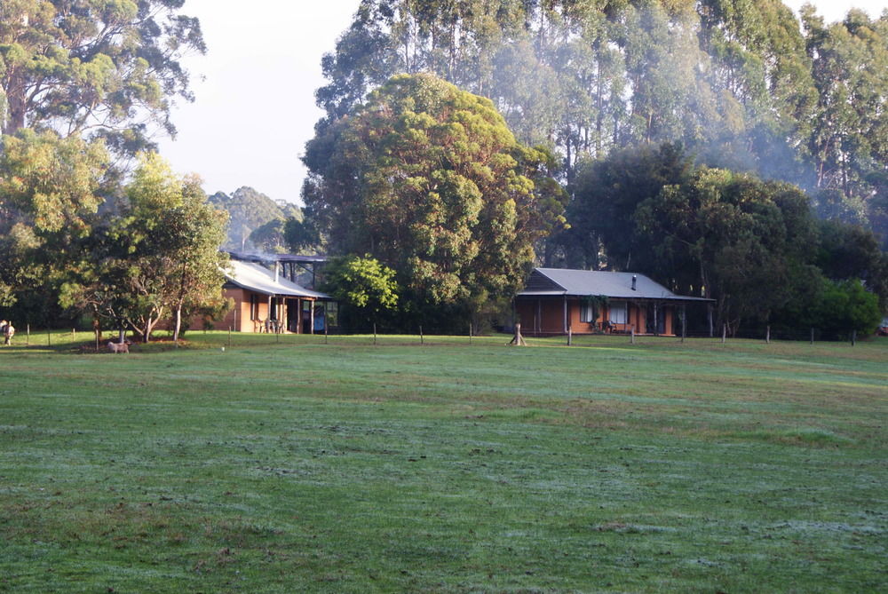 Pump Hill Farm Cottages Pemberton Exterior photo