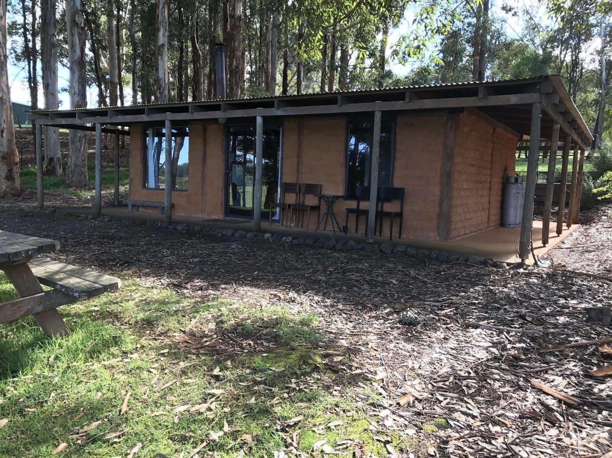 Pump Hill Farm Cottages Pemberton Exterior photo